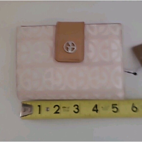 Giani Bernini Wallet Bifold Block Signature Tapioca Beige 5" X 4" - Picture 3 of 11